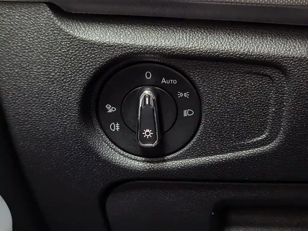 Volkswagen Passat 2021 — фото 21