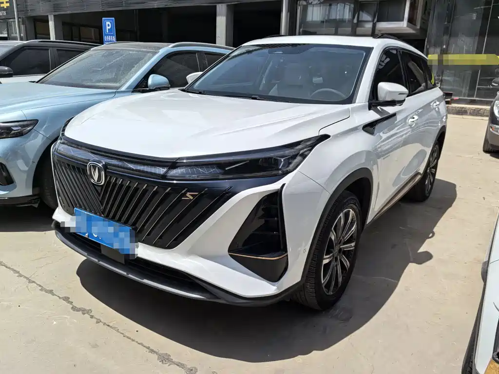 Changan CS75 PLUS 2022 — фото 1
