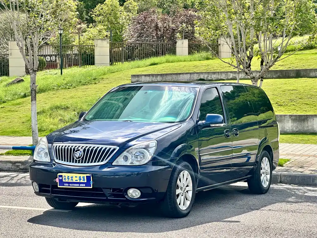 Buick GL8 2011