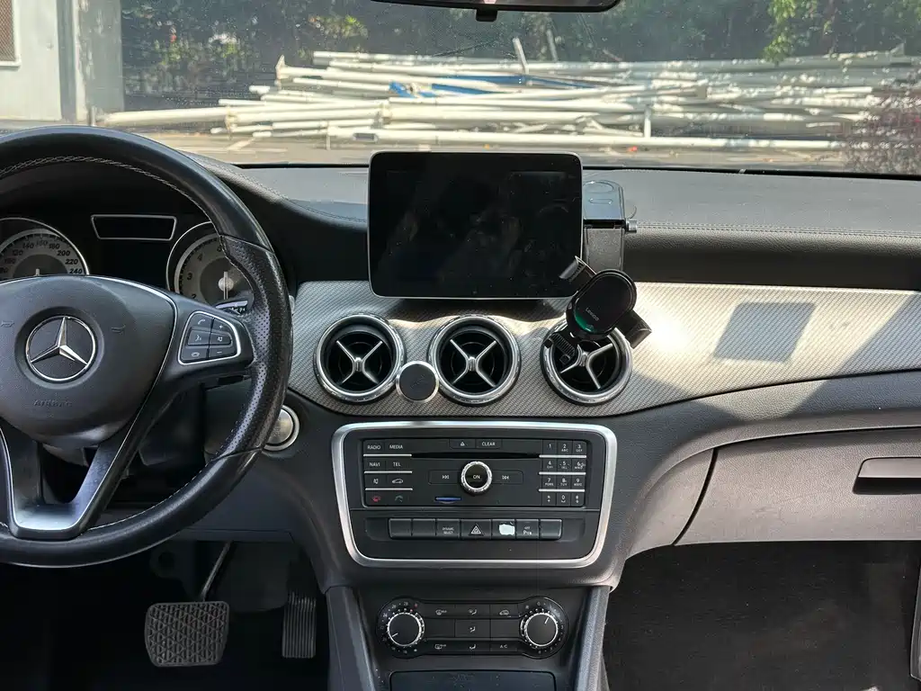 Mercedes-Benz GLA 2017 — фото 17