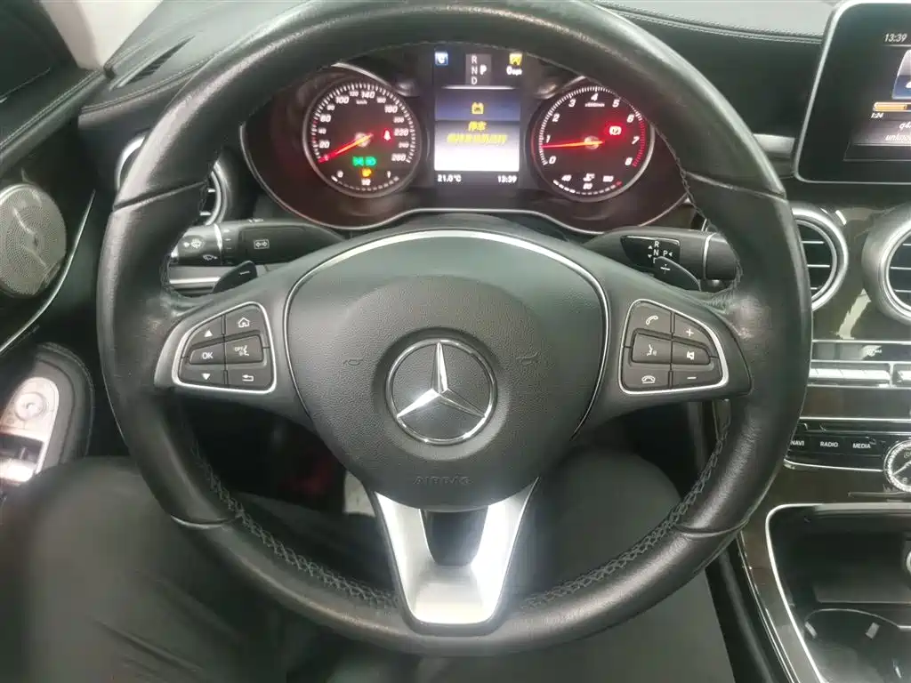 Mercedes-Benz C-Class 2018 — фото 11