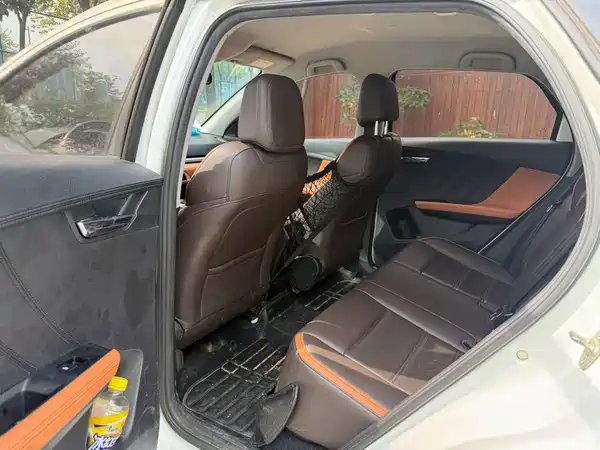 BYD e2 2021