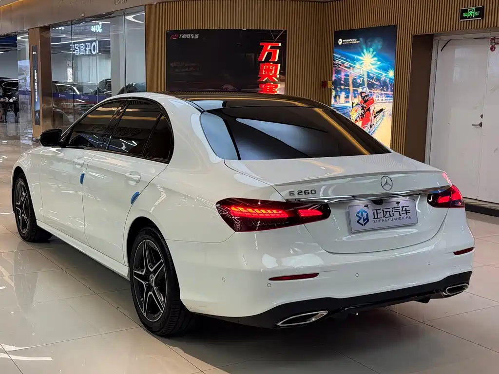 Mercedes-Benz E-Class 2022