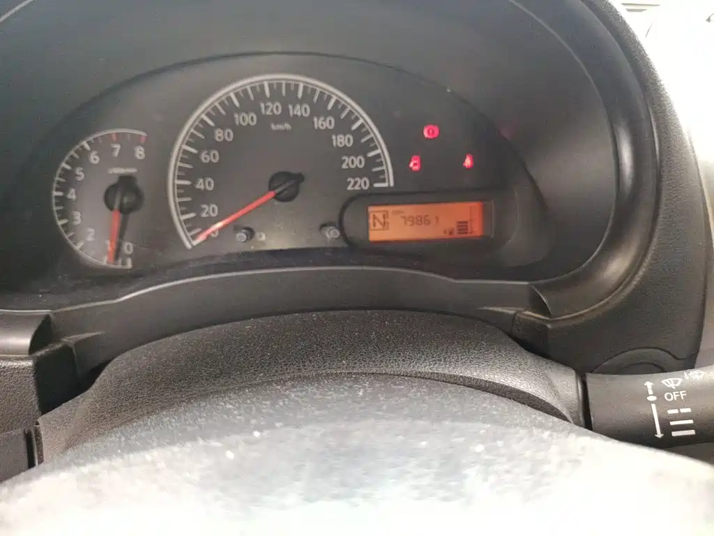 Nissan Sunny 2016