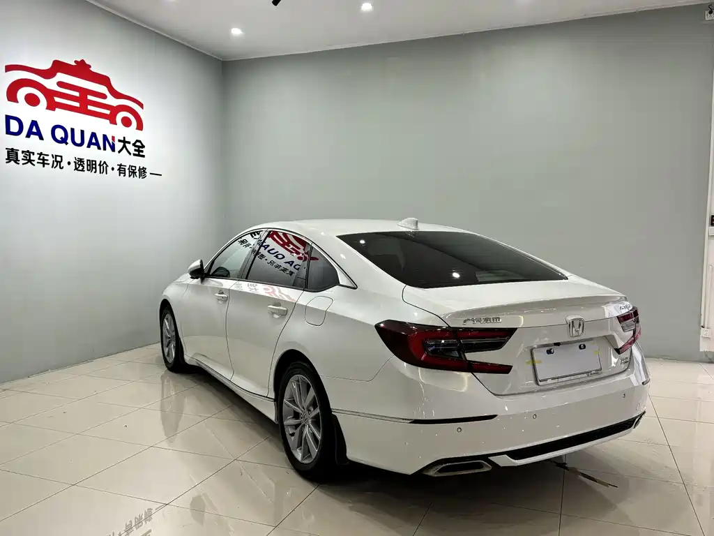 Honda Accord 2022 — фото 11