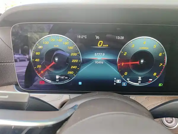 Mercedes-Benz E-Class 2022