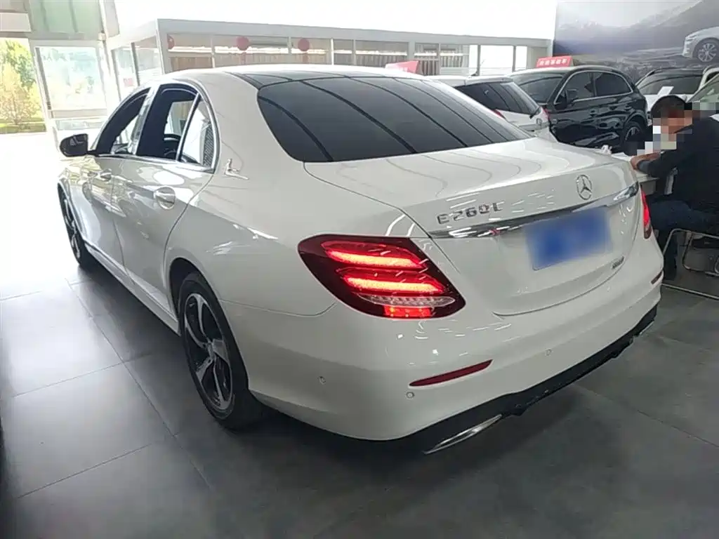 Mercedes-Benz E-Class 2018 — фото 5