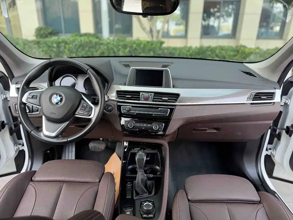 BMW X1 2017 — фото 7