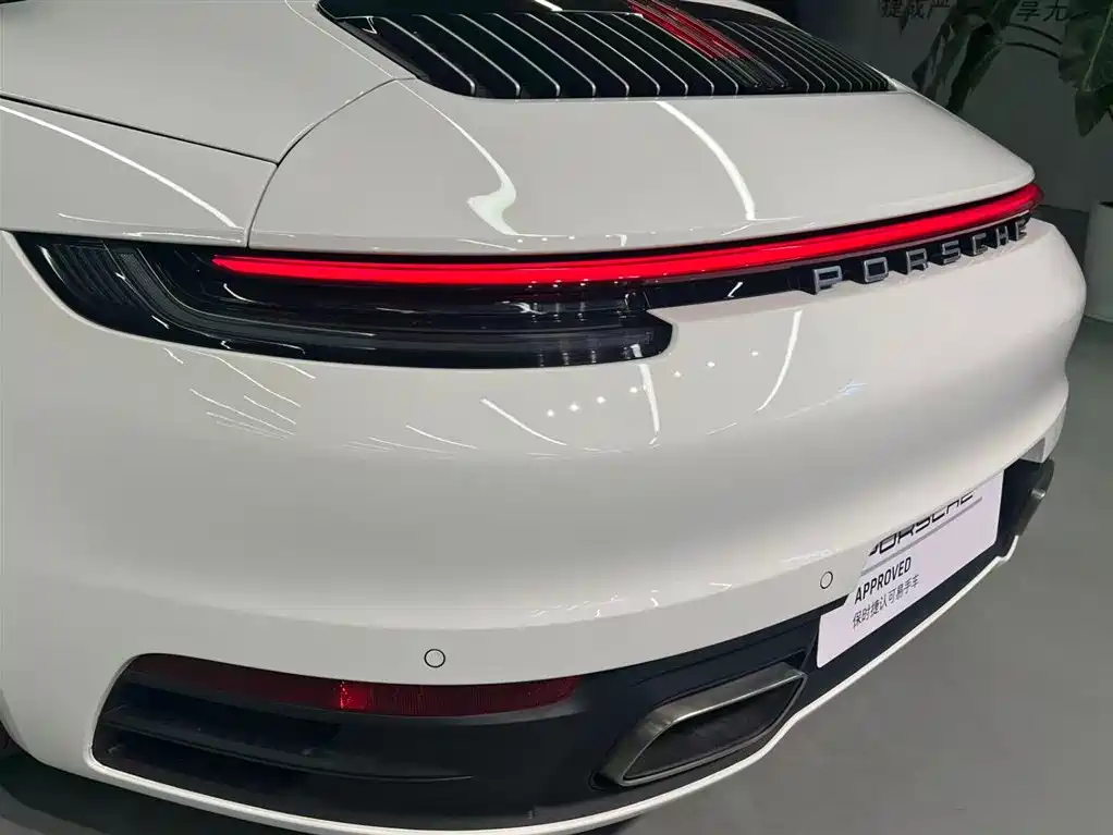 Porsche 911 2023 — фото 15