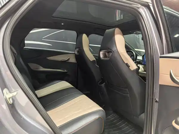 BYD Dolphin 2023