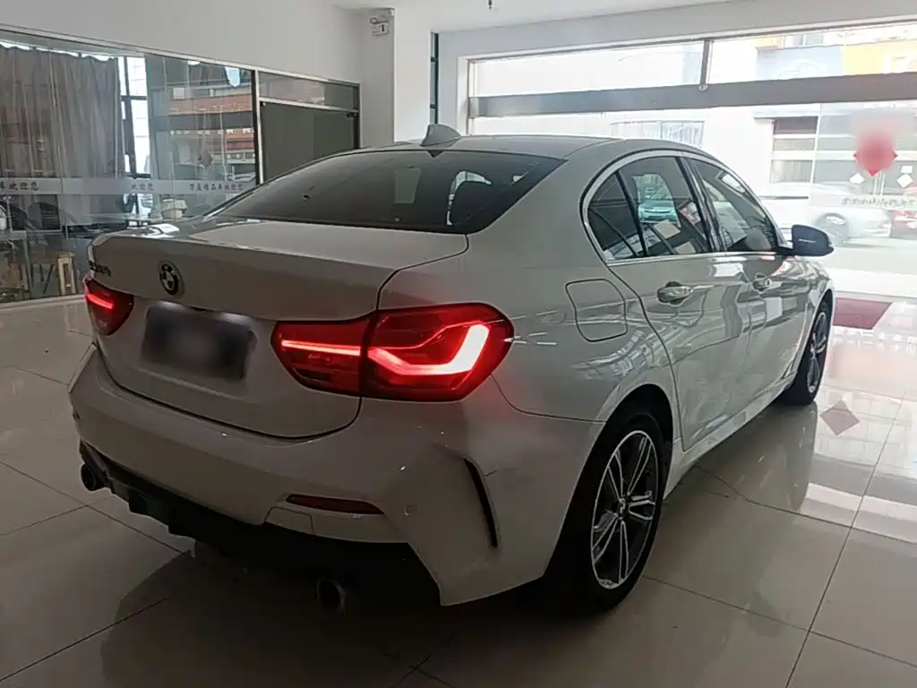 BMW 1 Series 2021