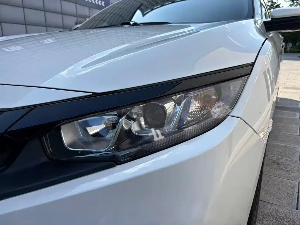 Honda Civic 2021 — фото 10