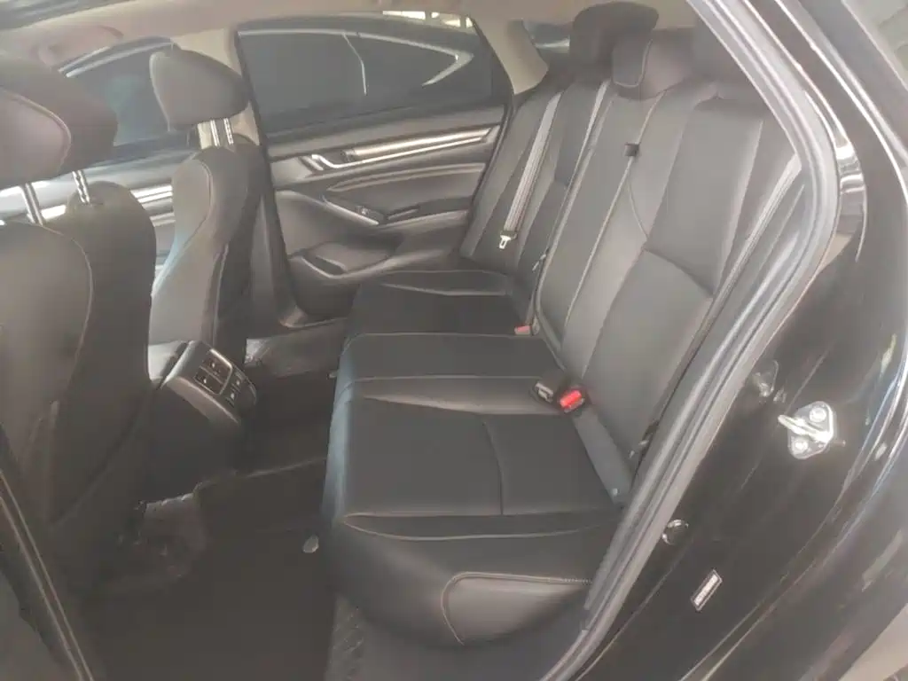Honda Accord 2021 — фото 17
