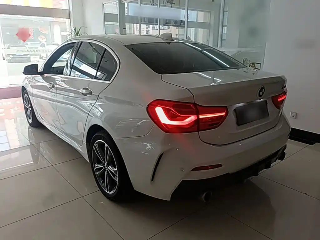BMW 1 Series 2021