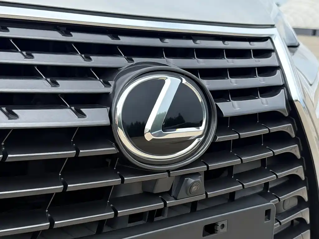 Lexus NX 2021 — фото 9