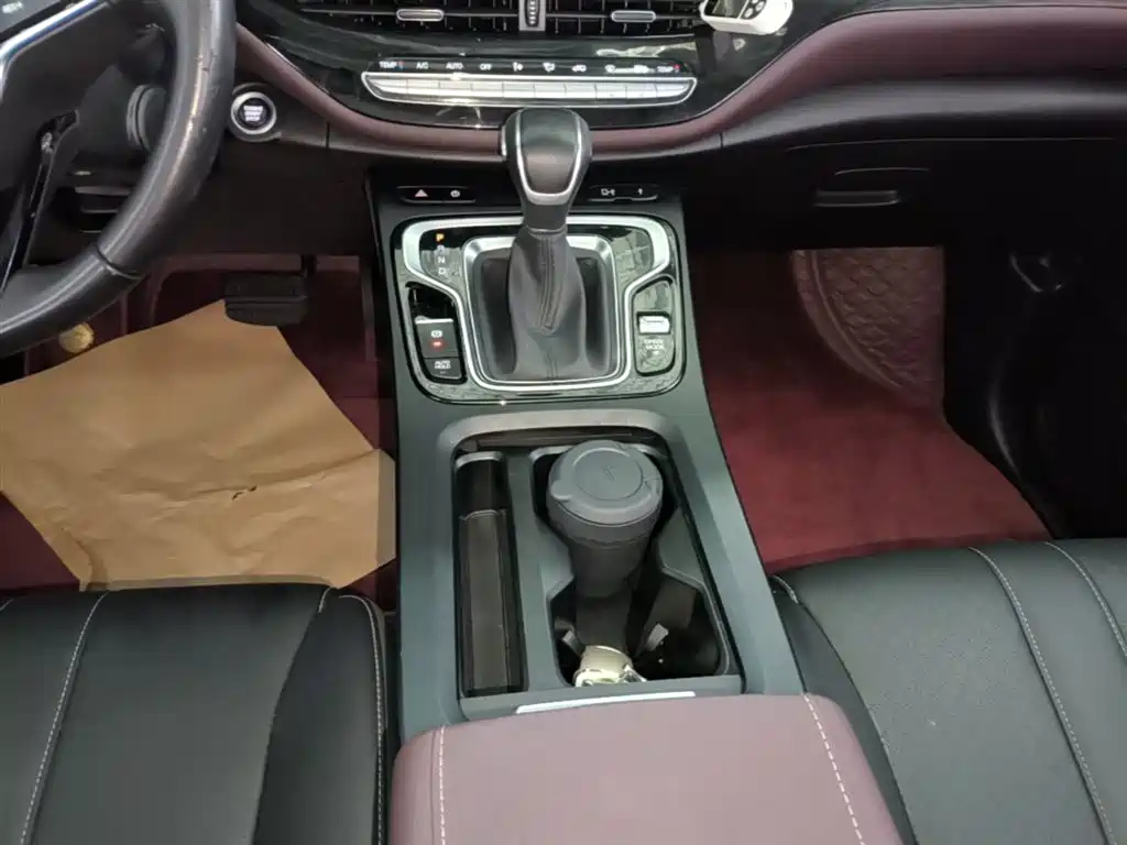 GAC Motor Trumpchi M6 2021 — фото 10