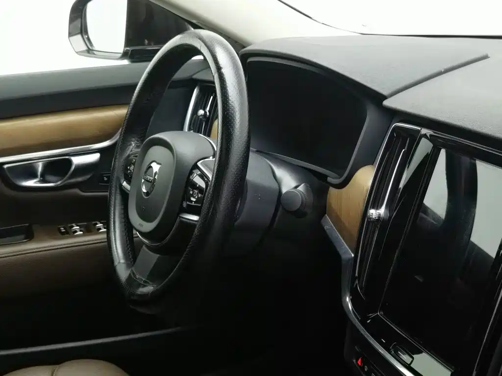 Volvo S90 2020 — фото 22