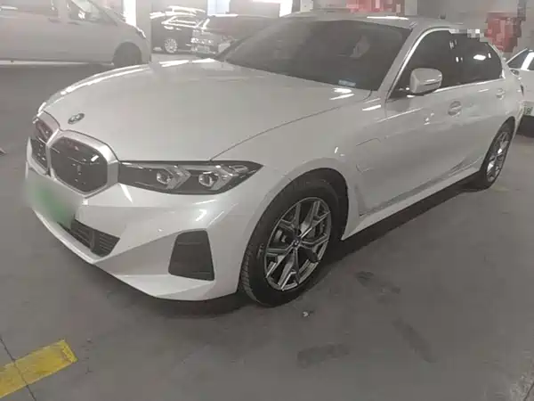 BMW i3 2024