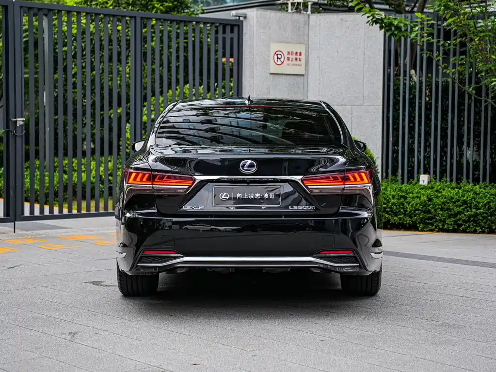 Lexus LS 2019 — фото 5
