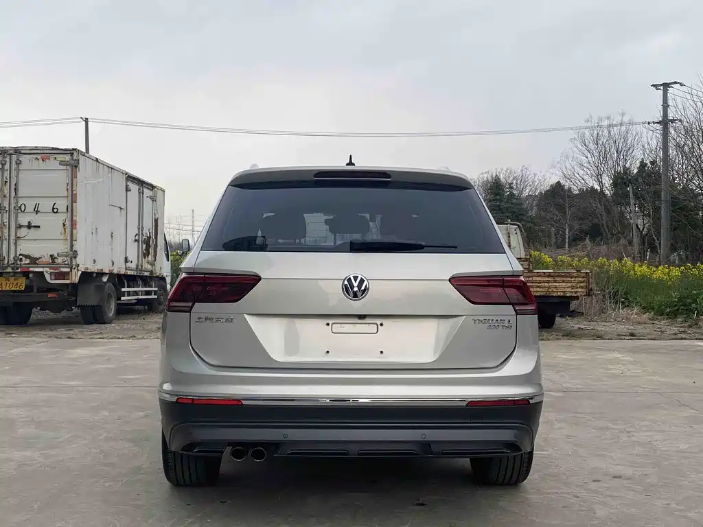 Volkswagen Tiguan L 2017 — фото 9