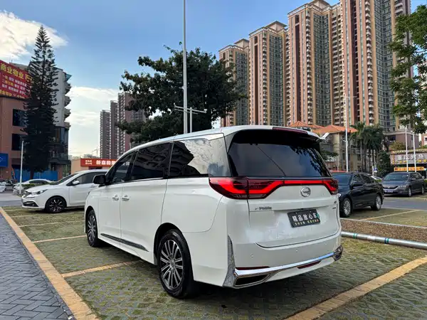 GAC Trumpchi M8 2021