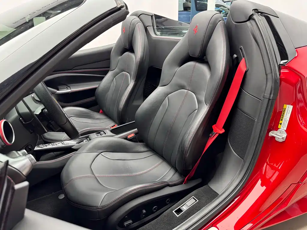 Ferrari F8 2022 — фото 10