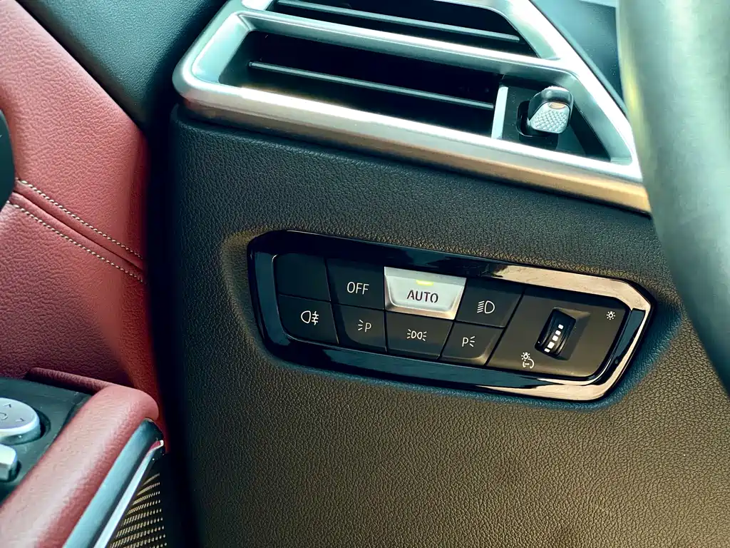 BMW i3 2024 — фото 12