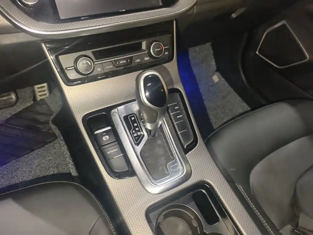 Geely Emgrand GS 2017 — фото 14