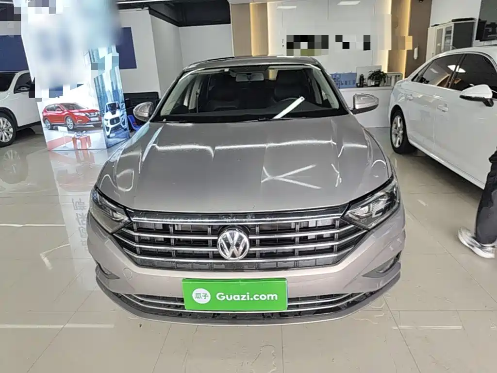 Volkswagen Sagitar 2020