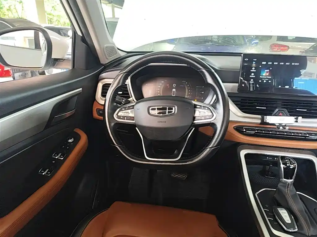 Geely Vision X6 2019 — фото 11