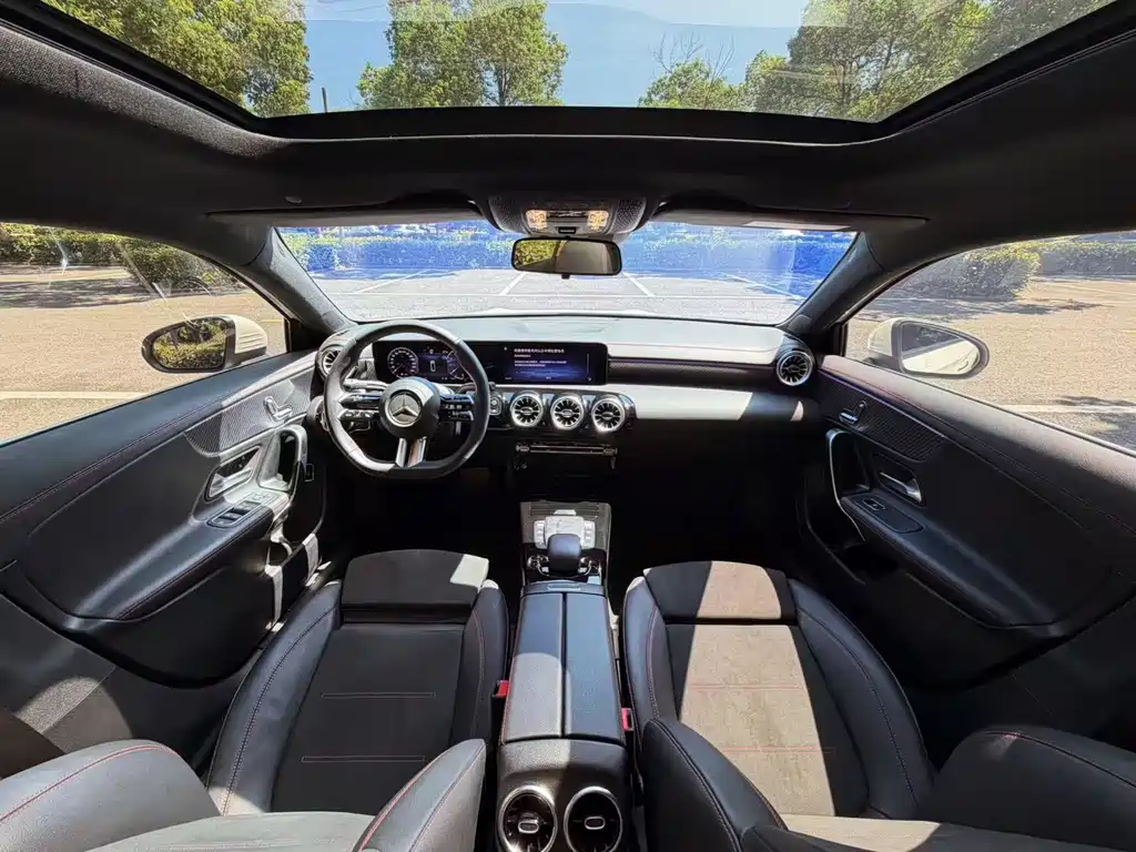 Mercedes-Benz A-Class 2023 — фото 12