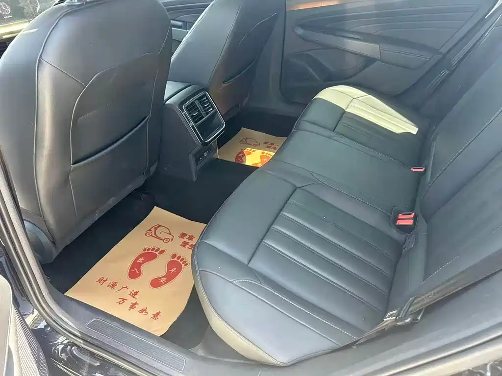 Volkswagen Passat 2021