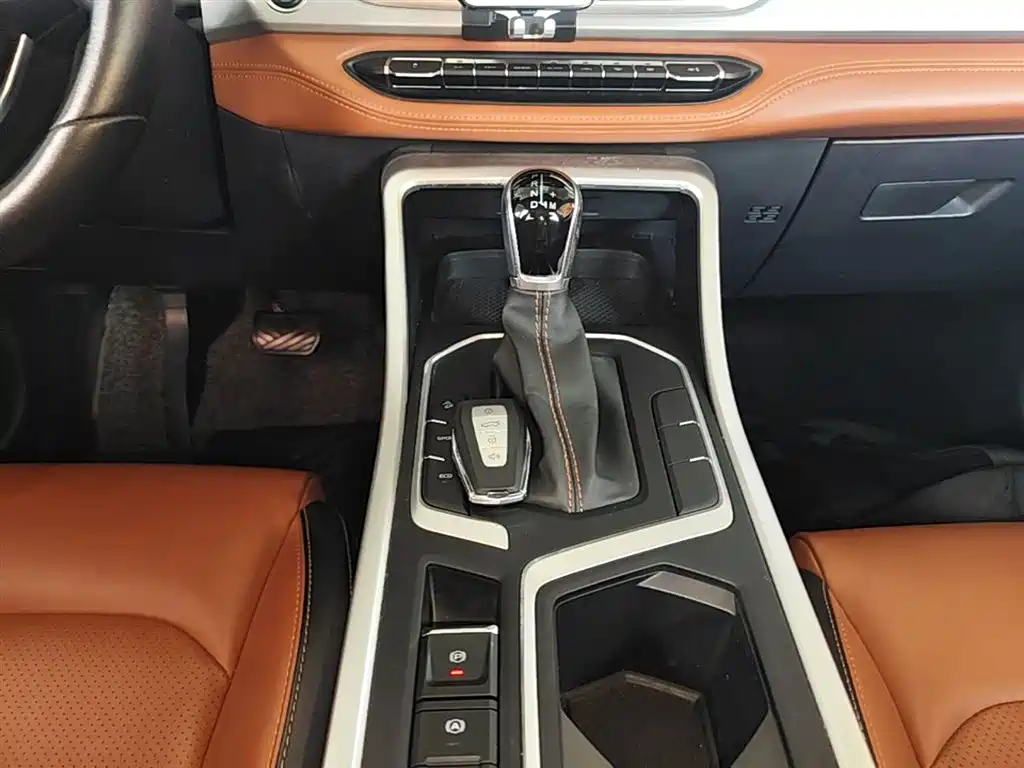 Geely Vision X6 2019 — фото 14