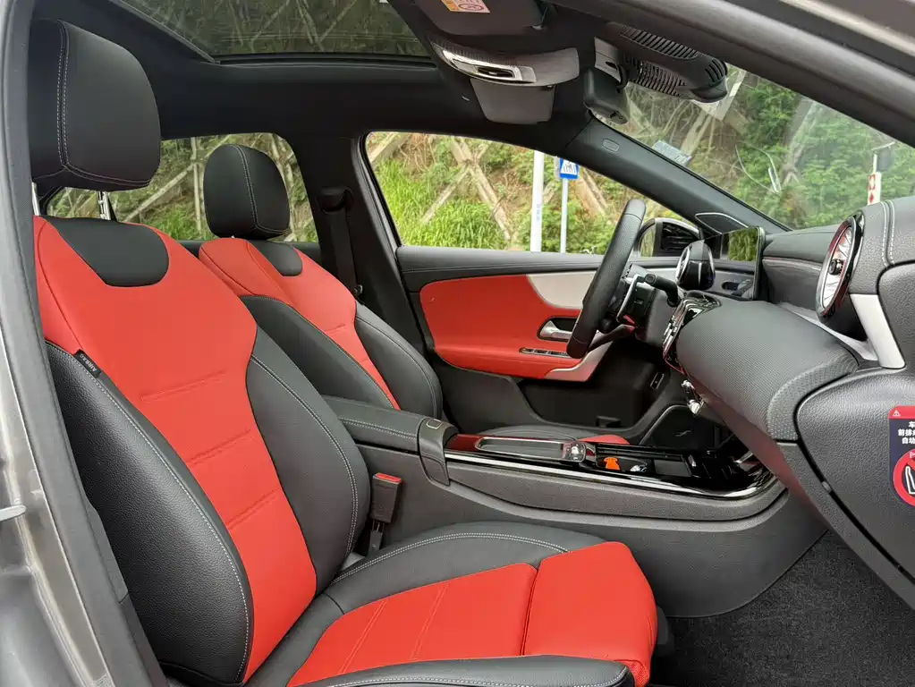 Mercedes-Benz A-Class AMG 2025 — фото 7