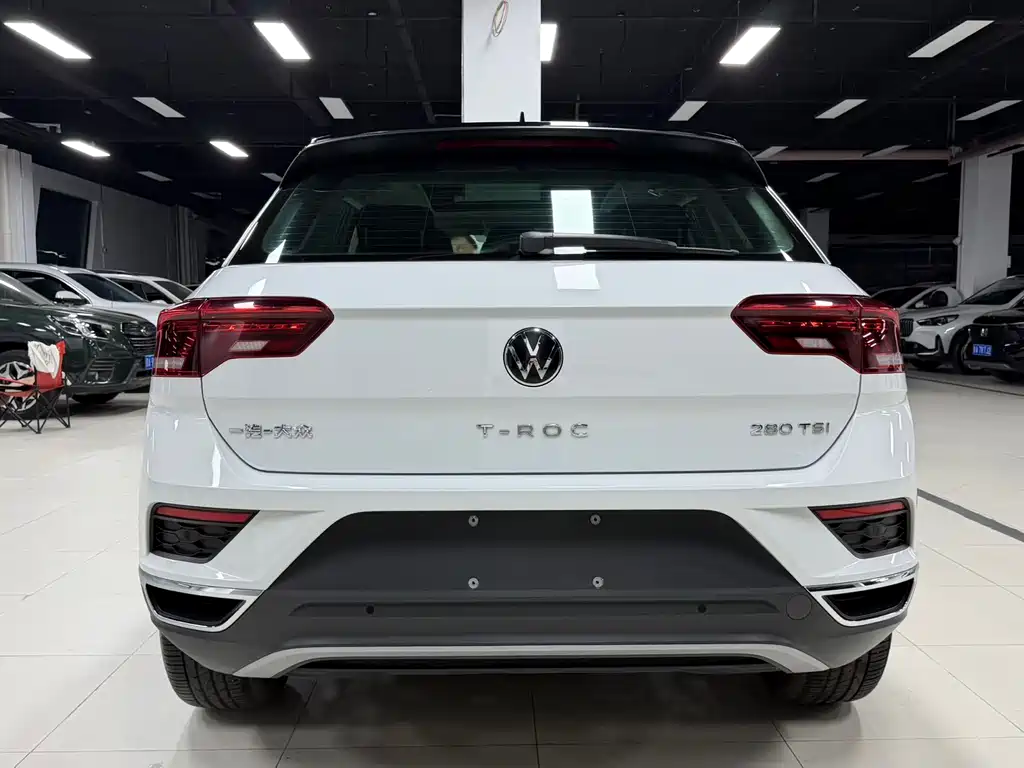 Volkswagen T-Roc 2023 — фото 8