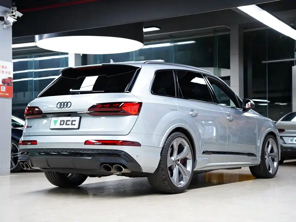 Audi SQ7 2024 — фото 7