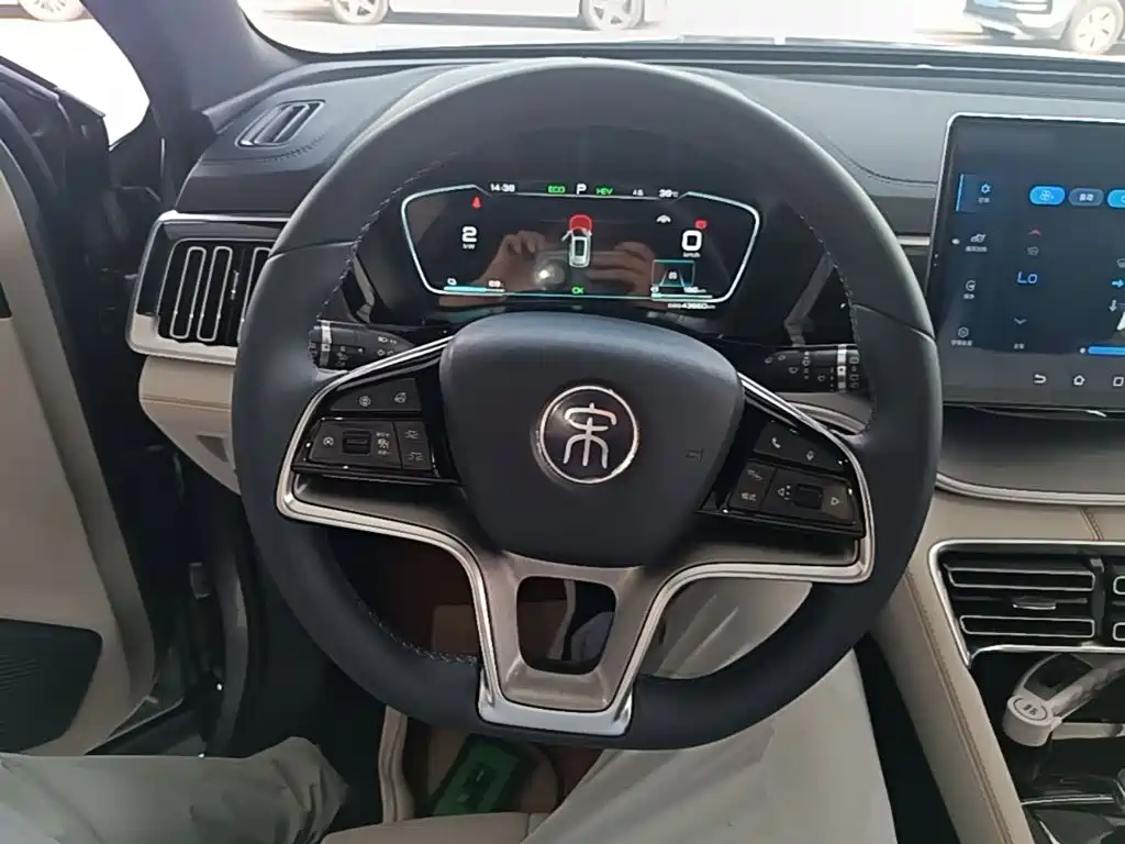 BYD Song PLUS New Energy 2023 — фото 11