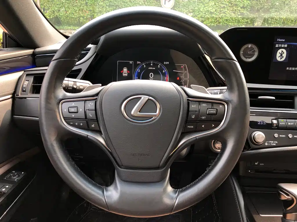 Lexus ES 2022 — фото 14