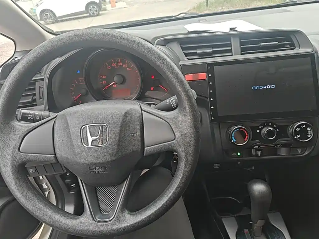 Honda Fit 2016 — фото 6