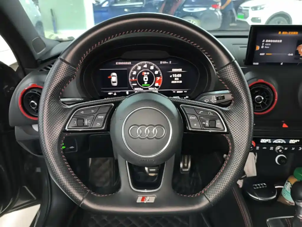 Audi S3 2019 — фото 11