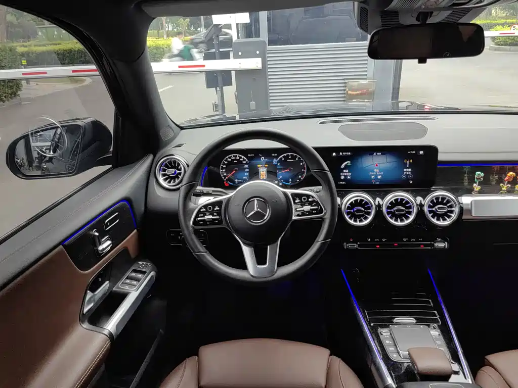 Mercedes-Benz GLB 2023 — фото 13