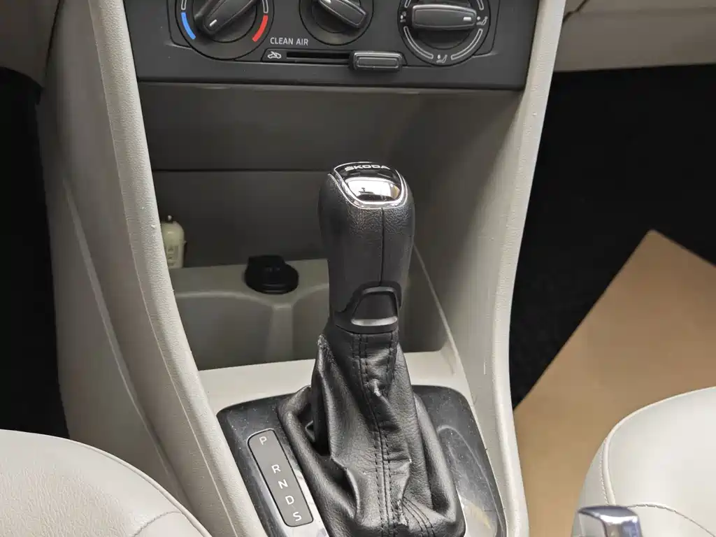 Skoda Rapid 2016 — фото 17