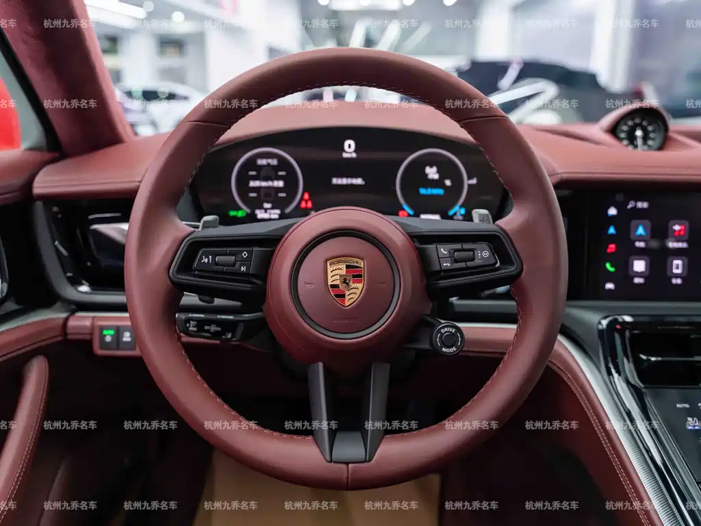 Porsche Panamera 2025 — фото 17