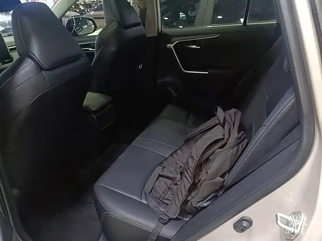 Toyota Wildlander 2021 — фото 17