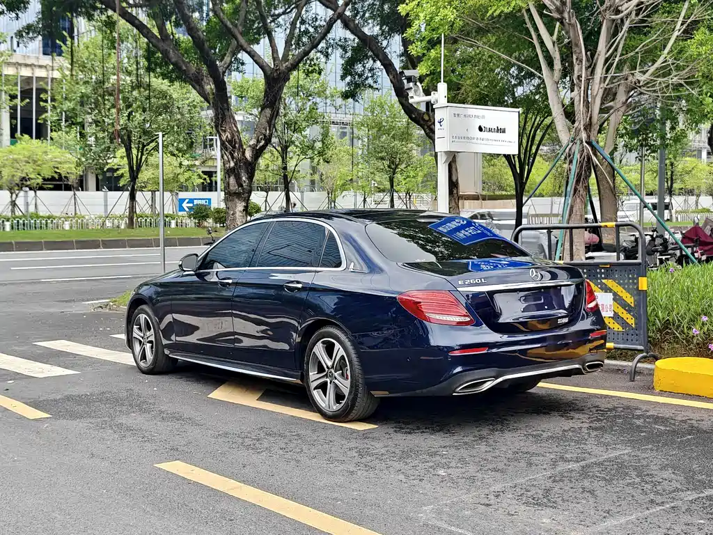 Mercedes-Benz E-Class 2020 — фото 8