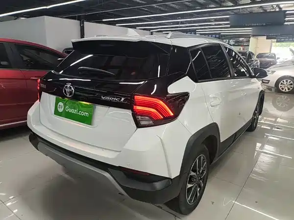 Toyota Yaris L 2023