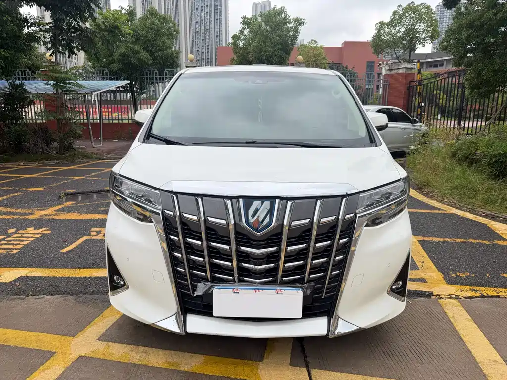 Toyota Alphard 2022 — фото 2