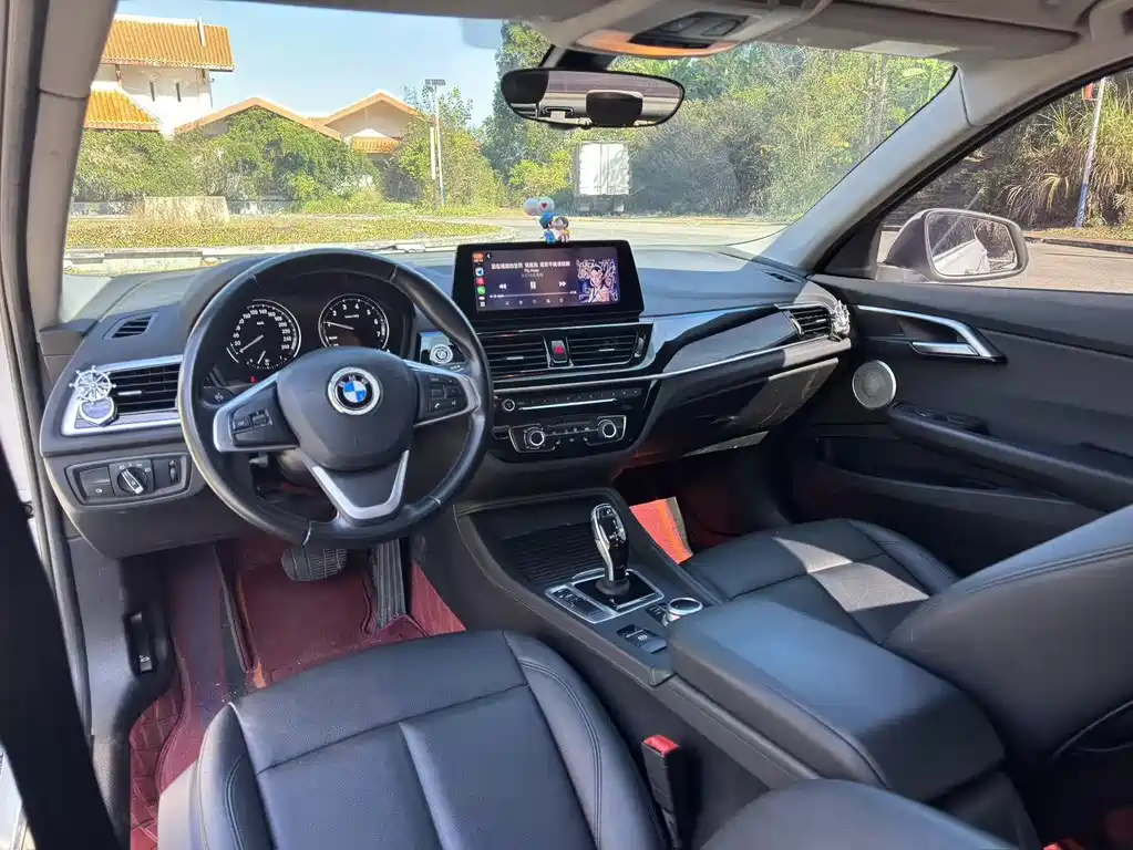 BMW 1 Series 2021 — фото 15