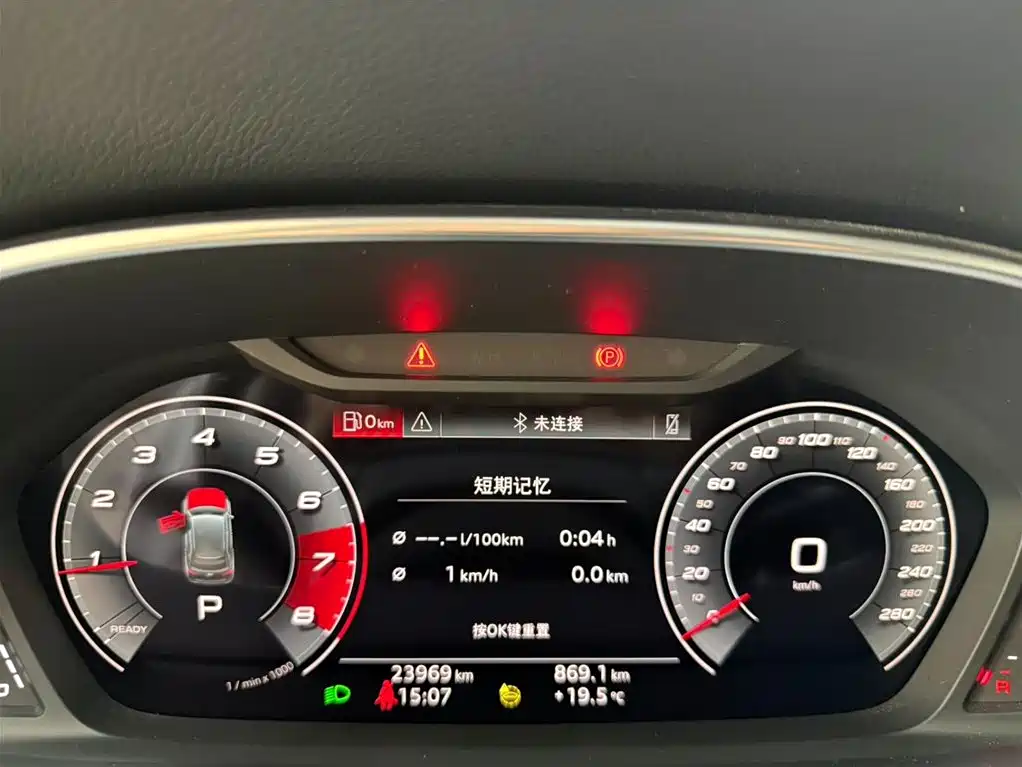 Audi Q3 2023 — фото 15