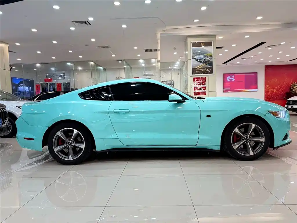 Ford Mustang 2015 — фото 12
